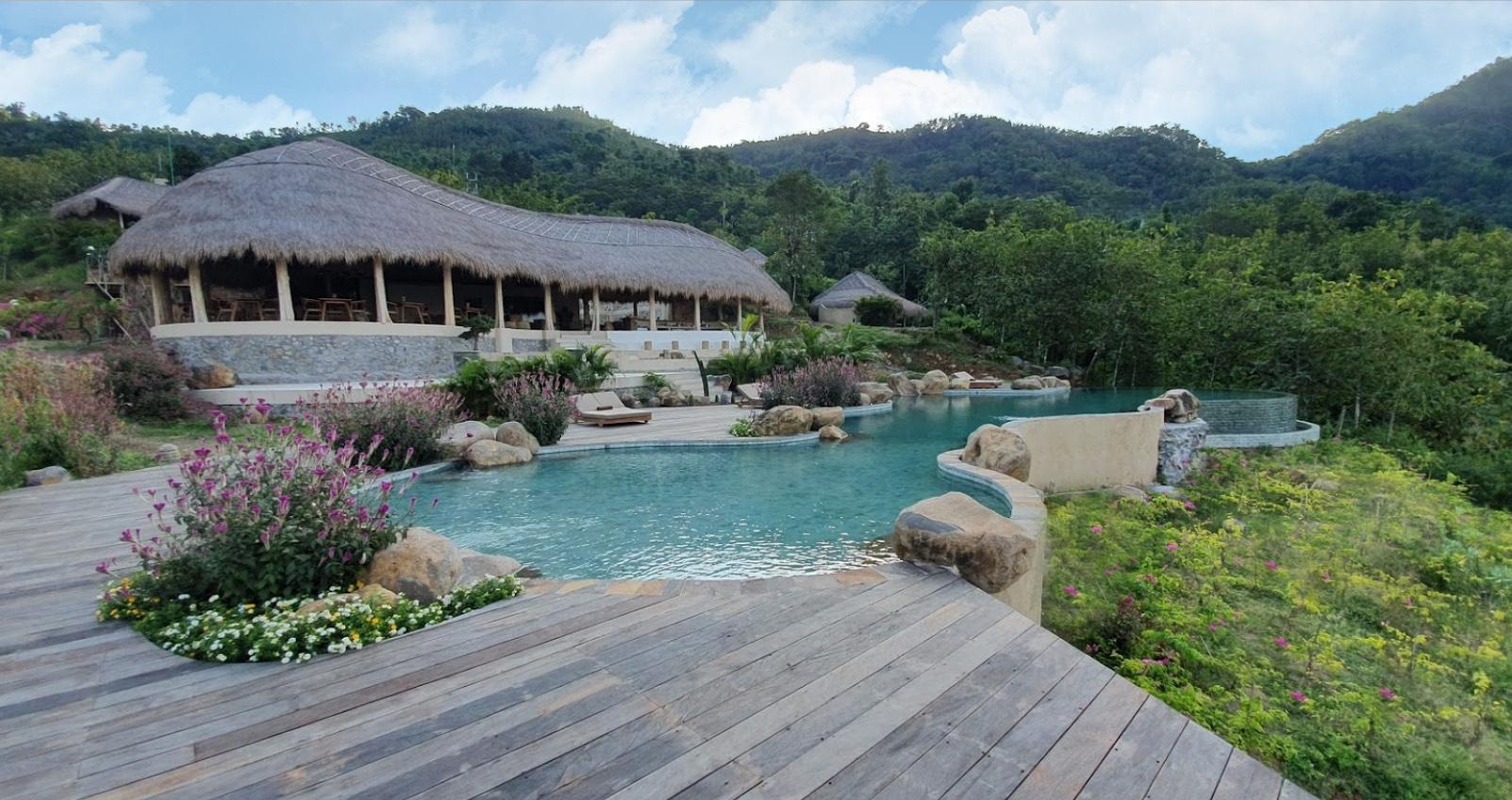Mathis Lodge